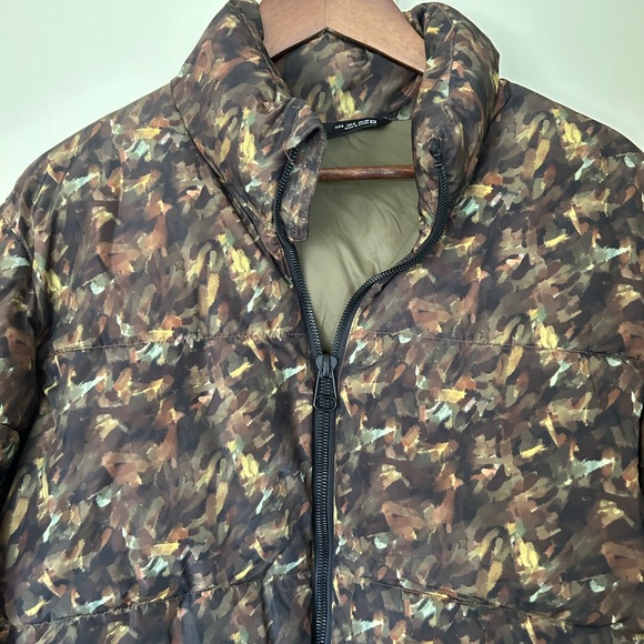 Zara Women’s Camouflage Puffer Jacket Coat Size Small - Picture 2 of 12